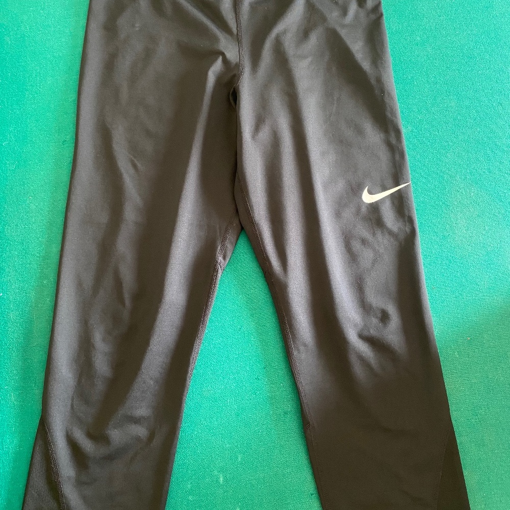Nike pro yogas